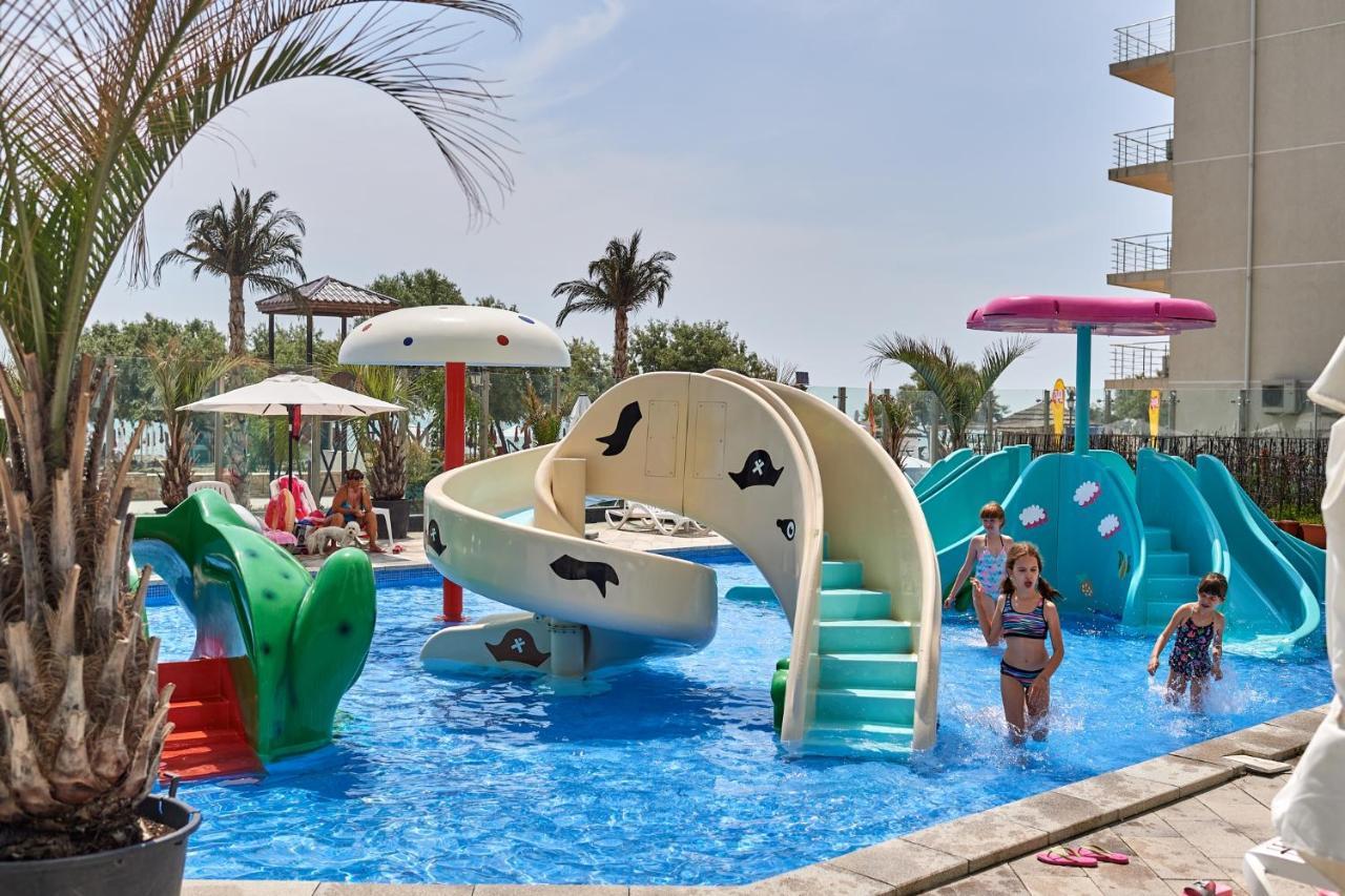 Visum Aparthotel Pool & Spa Mamaia Nord Năvodari Εξωτερικό φωτογραφία
